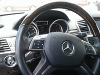 Image 4 of 6 of a 2012 MERCEDES-BENZ M-CLASS ML350 4MATIC