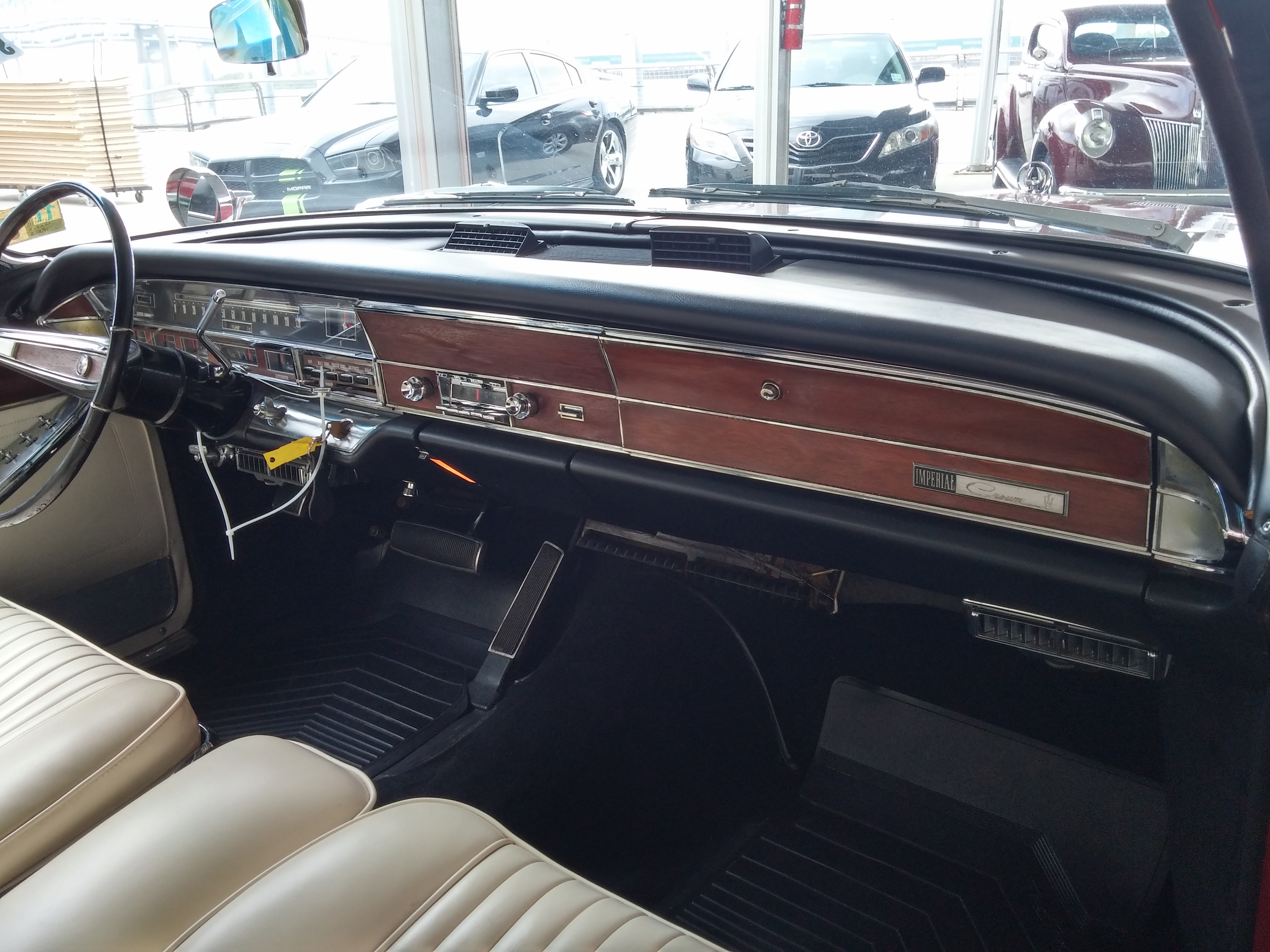 7th Image of a 1966 IMPERIAL IMPERIAL CROWN