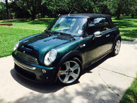 Image 5 of 12 of a 2006 MINI COOPER S