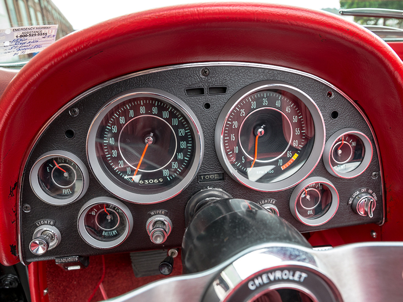 3rd Image of a 1964 CHEVROLET CORVETTE