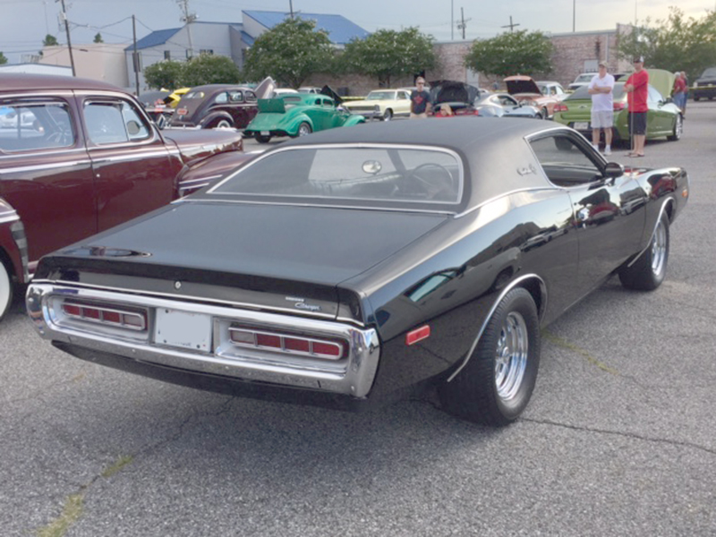 1st Image of a 1972 DODGE CHARGER SE