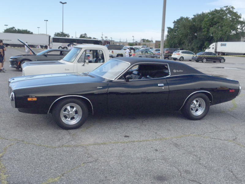 2nd Image of a 1972 DODGE CHARGER SE
