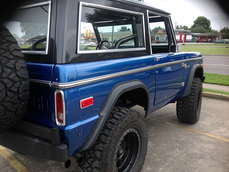 2nd Image of a 1974 FORD BRONCO