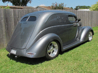 Image 6 of 30 of a 1937 FORD DELIVERY