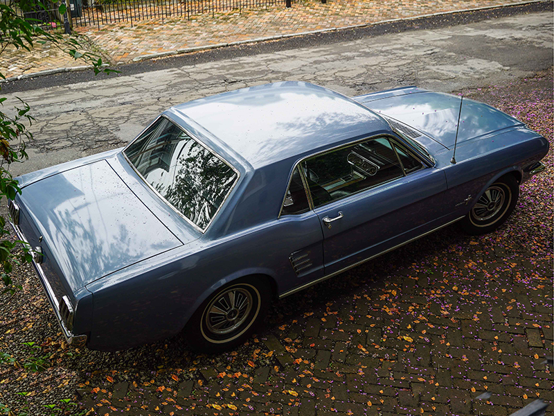 2nd Image of a 1966 FORD MUSTANG