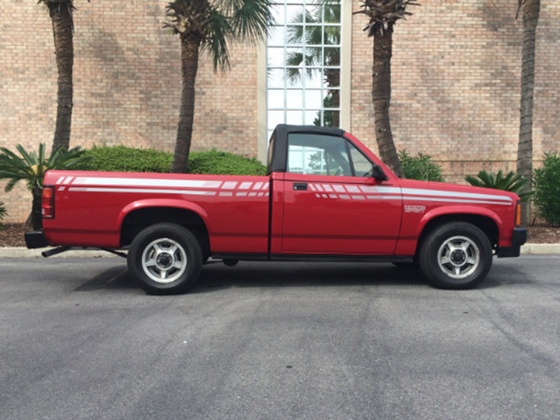 2nd Image of a 1990 DODGE DAKOTA