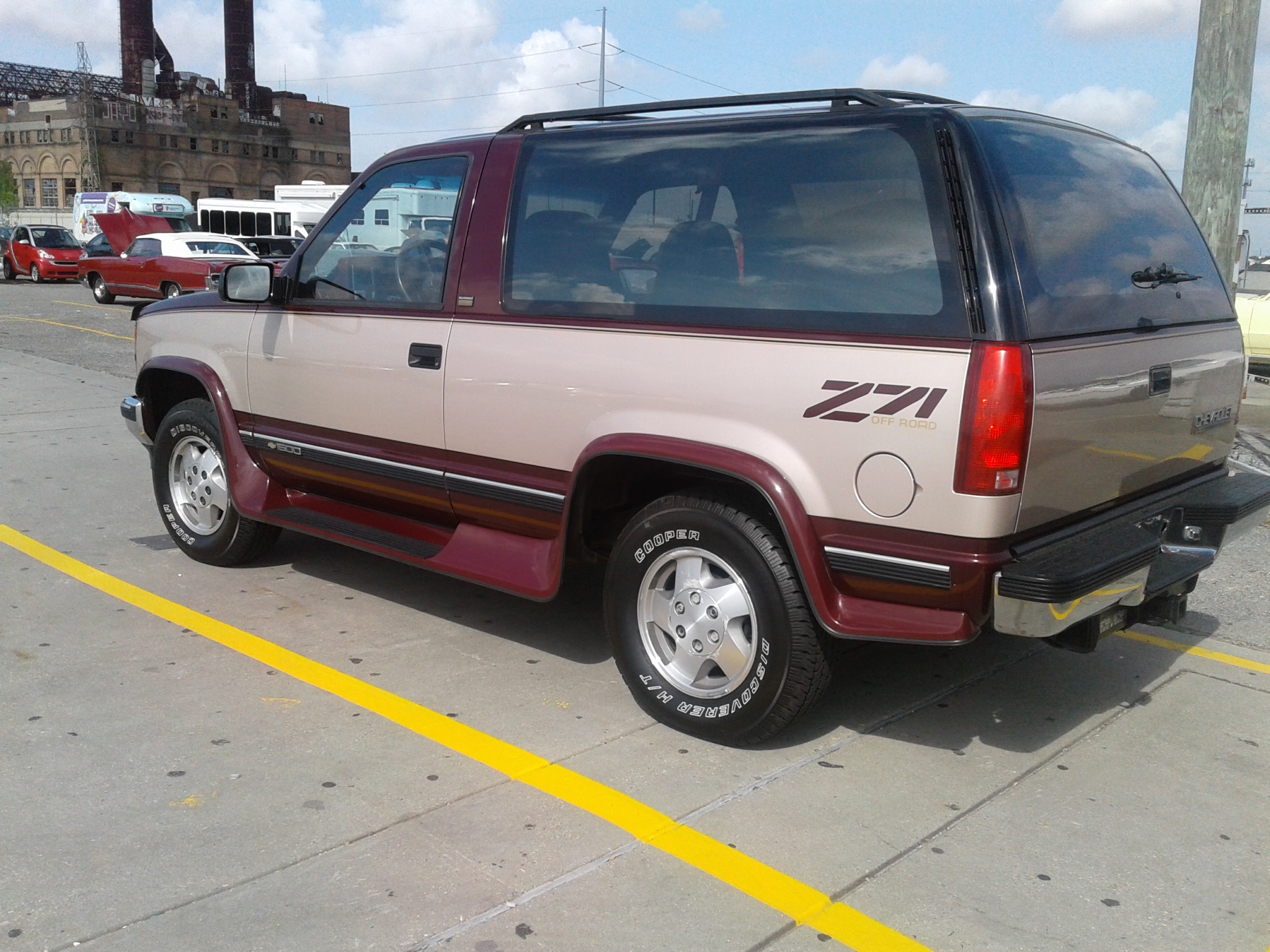 1st Image of a 1992 CHEVROLET BLAZER