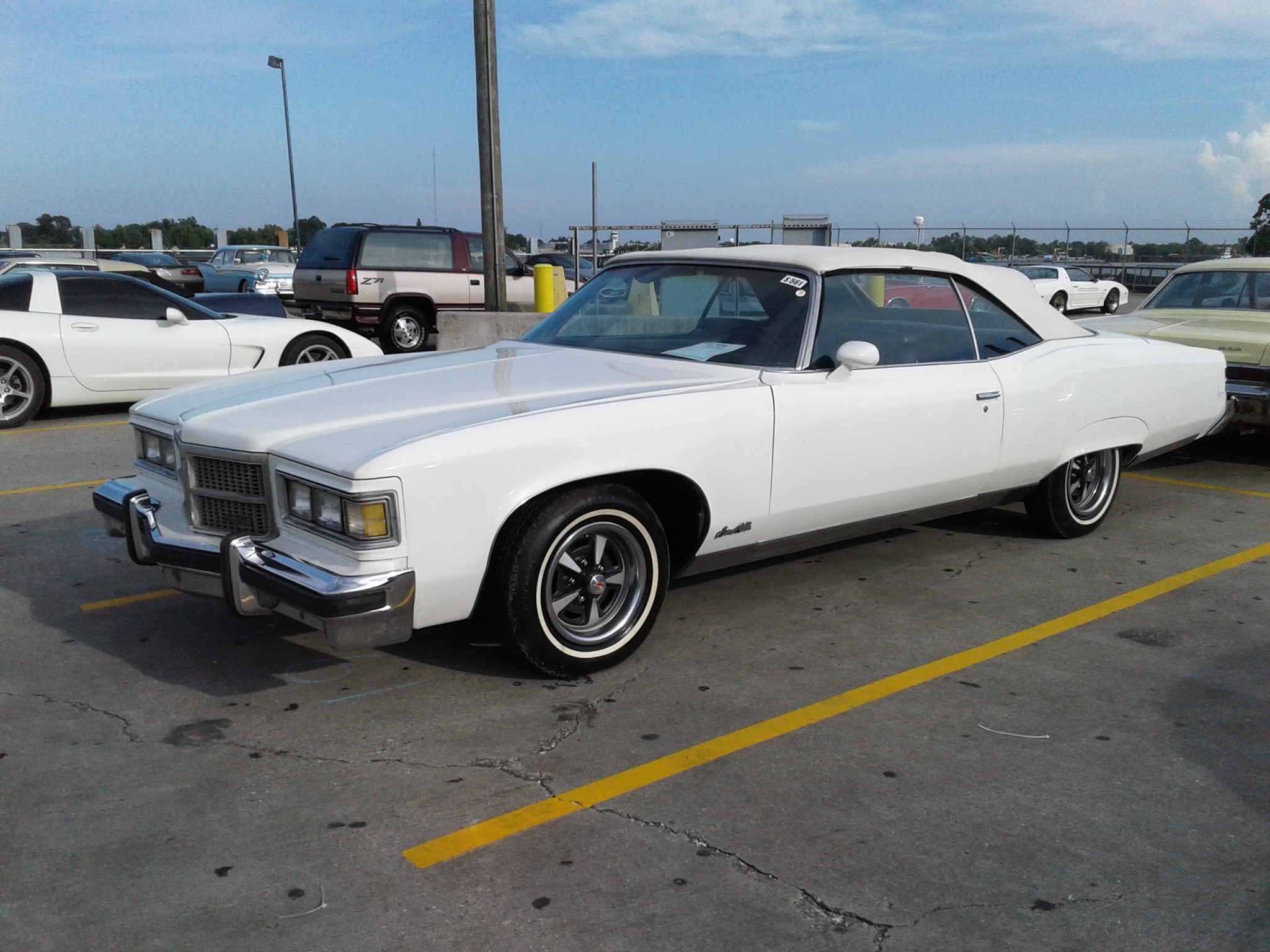 0th Image of a 1975 PONTIAC GRANVILLE