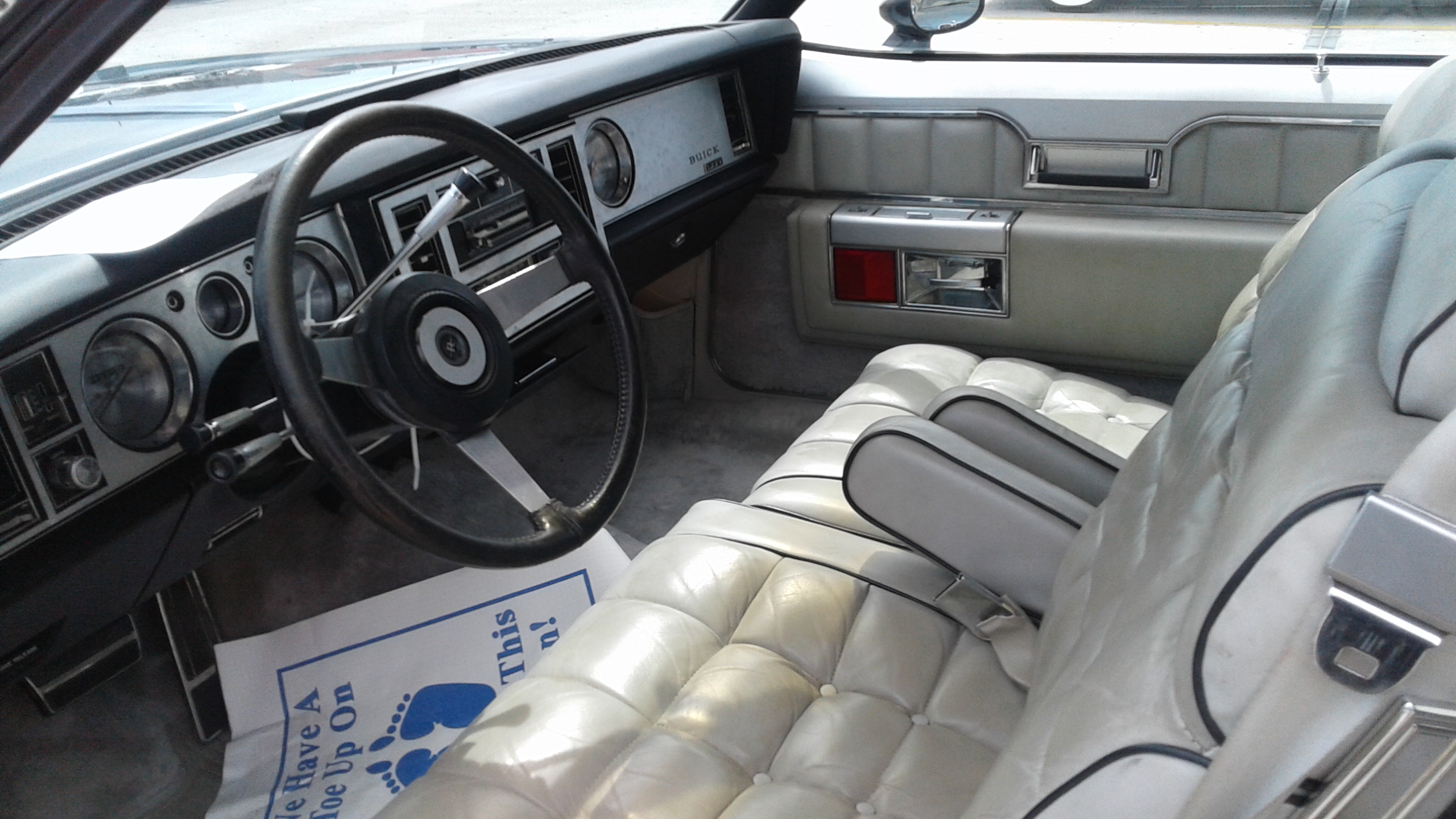 2nd Image of a 1978 BUICK RIVIERA