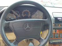 Image 5 of 7 of a 1993 MERCEDES-BENZ 400 400SEL