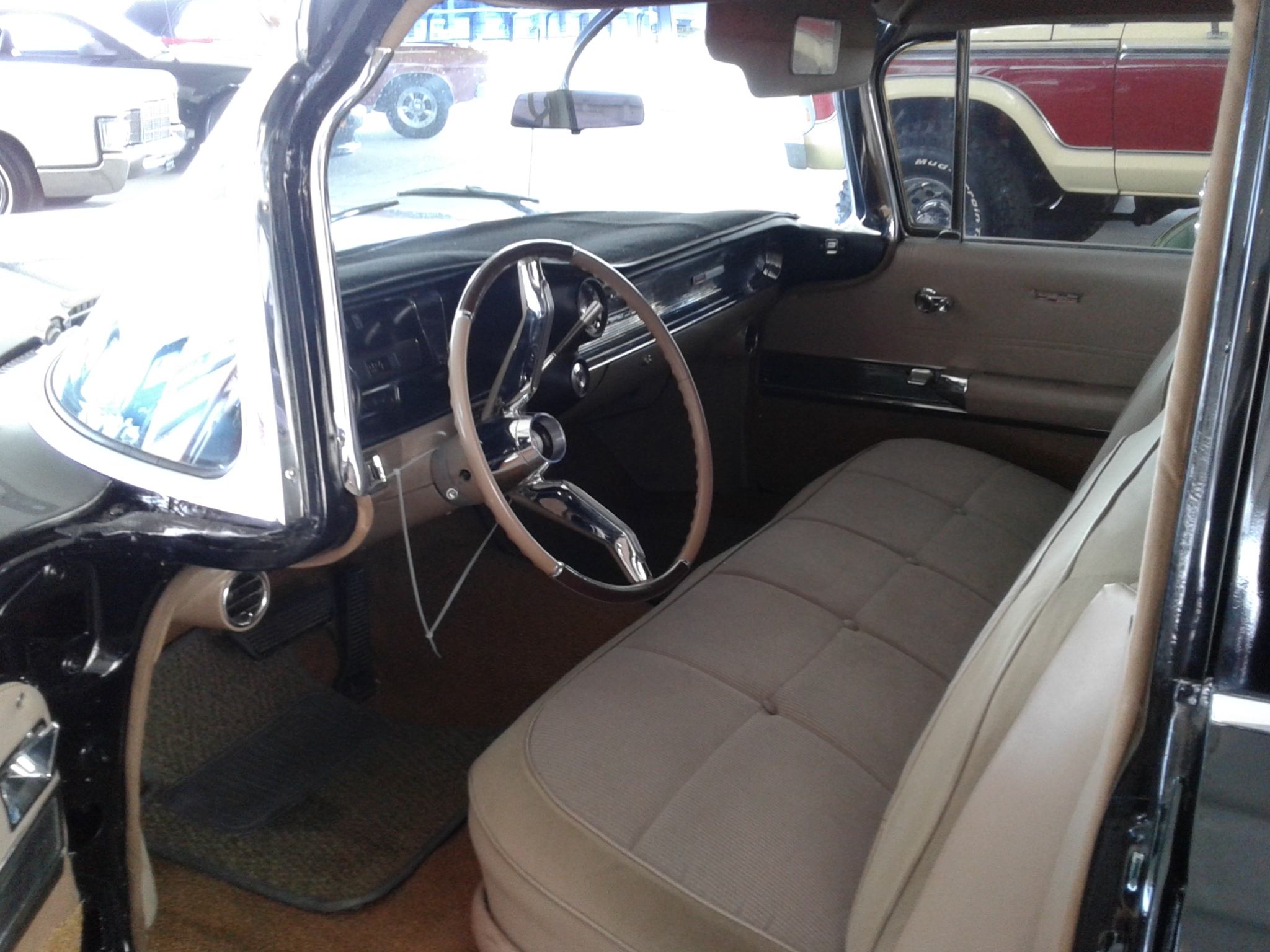 2nd Image of a 1960 CADILLAC LIMOUSINE