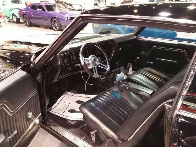 2nd Image of a 1971 CHEVROLET CHEVELLE