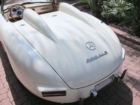 Image 18 of 27 of a 1988 MERCEDES-BENZ 300SLR