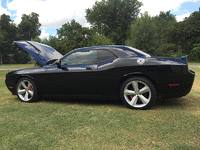 Image 3 of 5 of a 2010 DODGE CHALLENGER SRT8