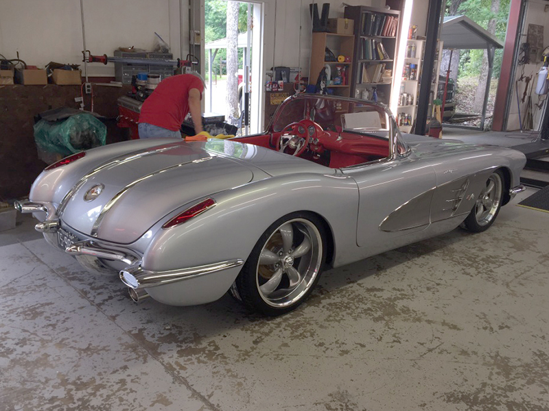 2nd Image of a 1958 CHEVROLET CORVETTE