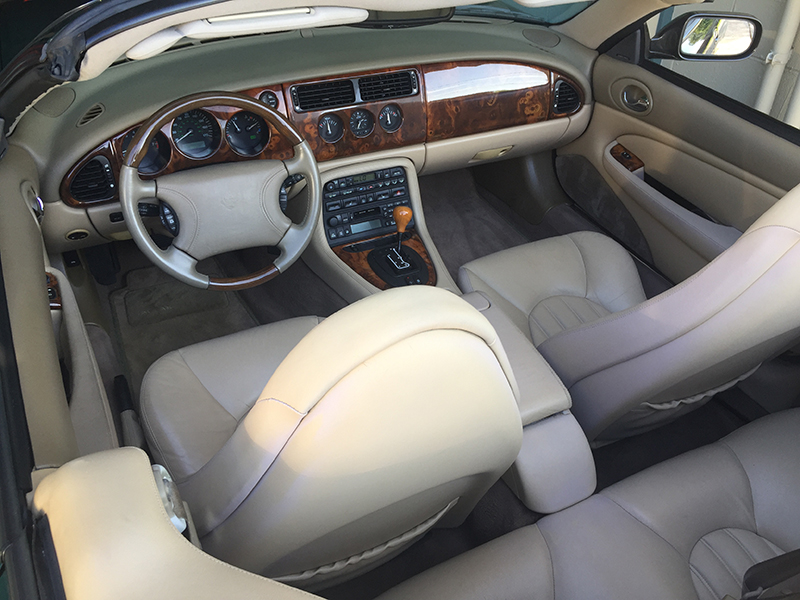 3rd Image of a 2000 JAGUAR XK8 XK