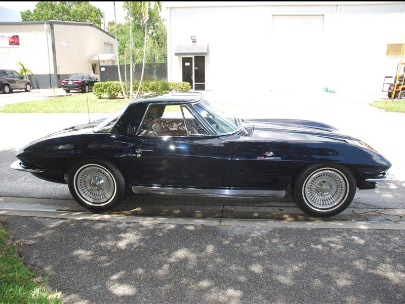 1st Image of a 1963 CHEVROLET CORVETTE