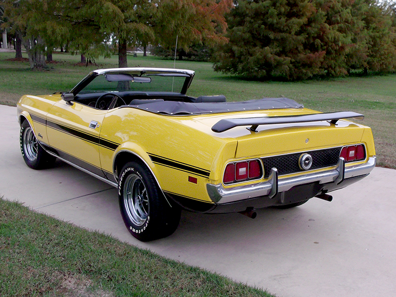 2nd Image of a 1972 FORD MUSTANG