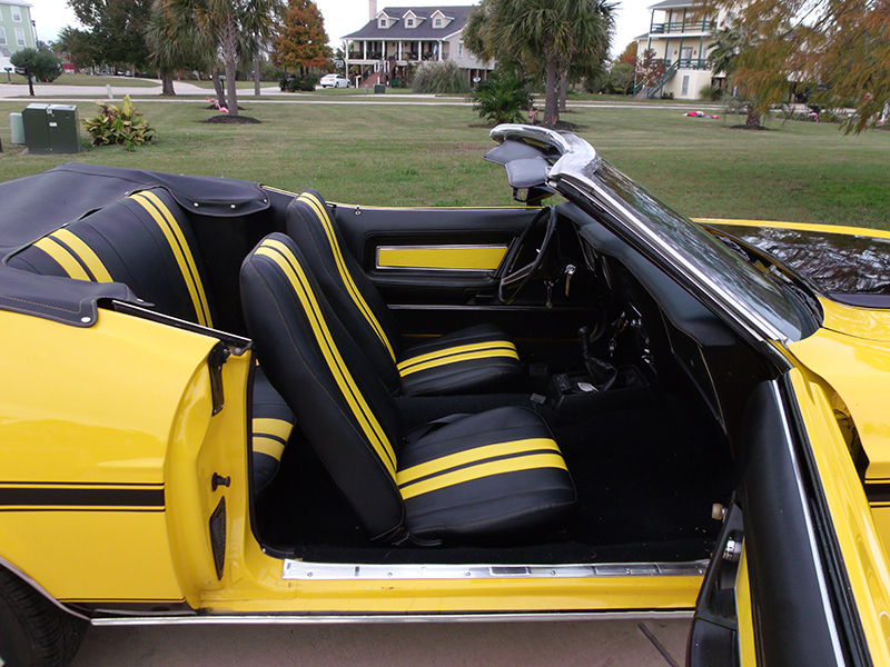 3rd Image of a 1972 FORD MUSTANG