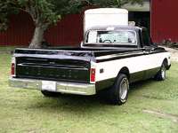 Image 2 of 7 of a 1972 CHEVROLET C10