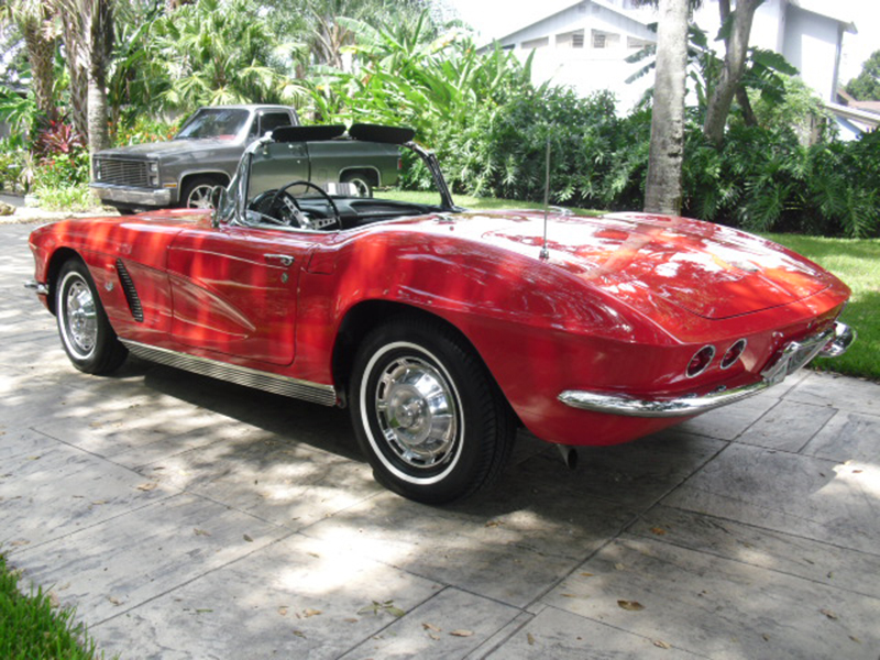 2nd Image of a 1962 CHEVROLET CORVETTE