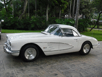 Image 2 of 18 of a 1959 CHEVROLET CORVETTE