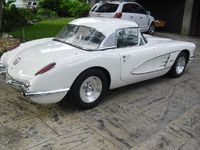 Image 4 of 18 of a 1959 CHEVROLET CORVETTE