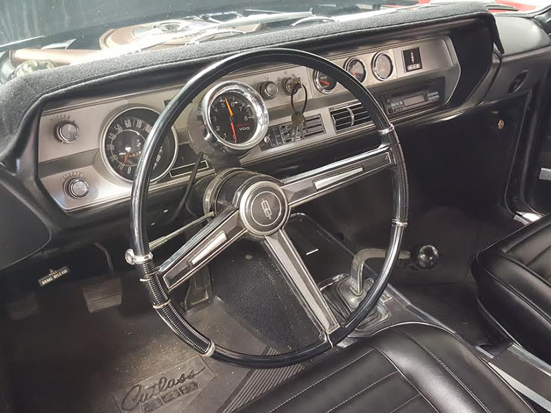 2nd Image of a 1967 OLDSMOBILE 442