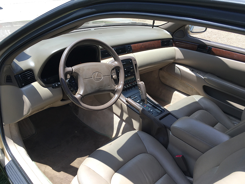3rd Image of a 1992 LEXUS SC400