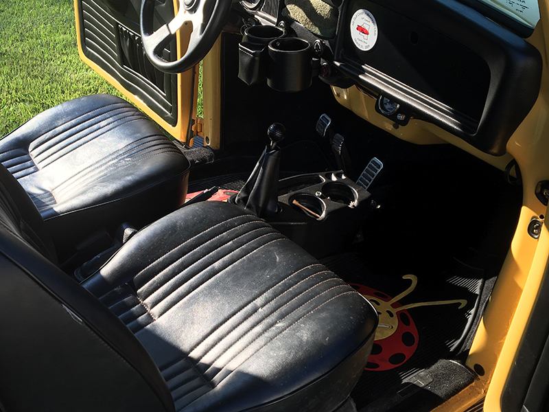 4th Image of a 1972 VOLKSWAGEN SUPER BEETLE