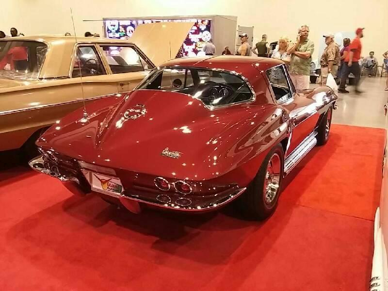 1st Image of a 1967 CHEVROLET CORVETTE