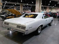 Image 3 of 9 of a 1967 PONTIAC GTO