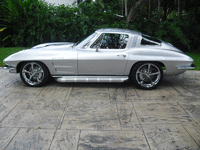 Image 12 of 22 of a 1964 CHEVROLET CORVETTE