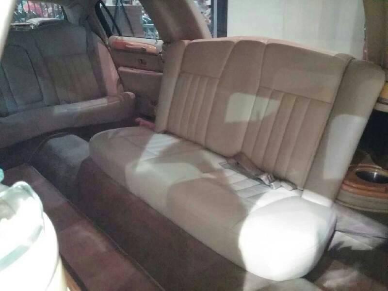 4th Image of a 2007 LINCOLN TOWN CAR EXECUTIVE