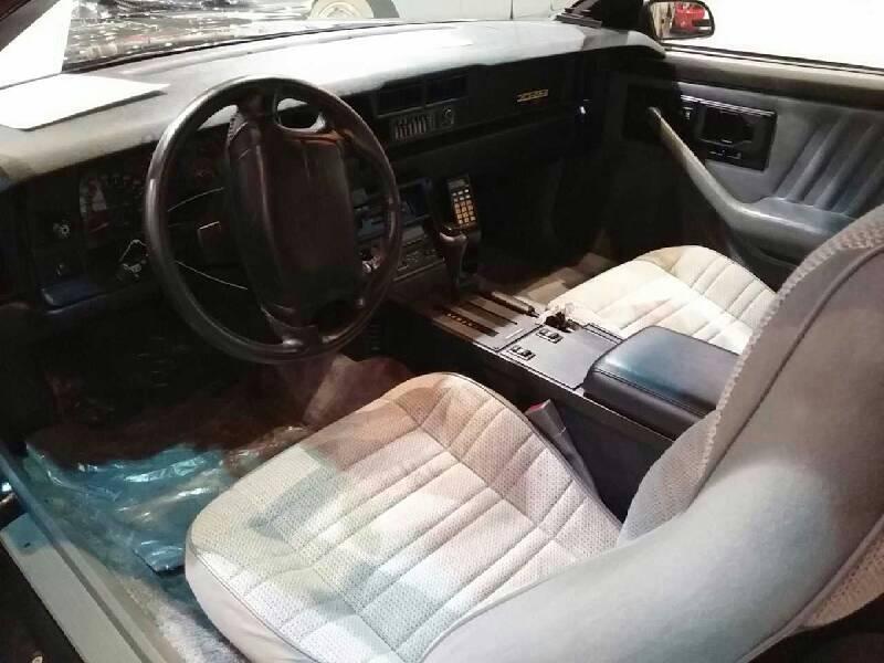 2nd Image of a 1992 CHEVROLET CAMARO Z28