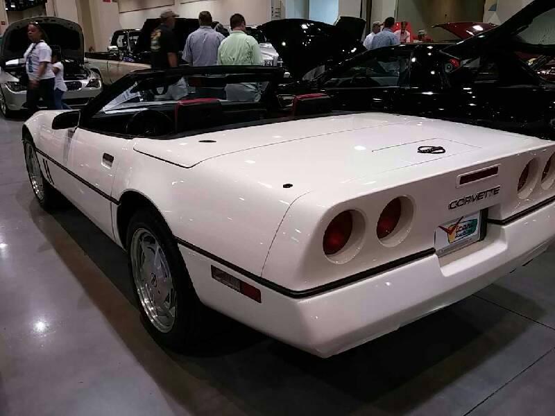 1st Image of a 1988 CHEVROLET CORVETTE