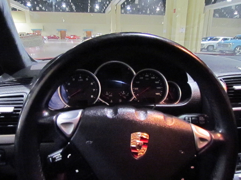 4th Image of a 2009 PORSCHE CAYENNE GTS