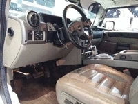 Image 3 of 5 of a 2004 HUMMER H2 3/4 TON
