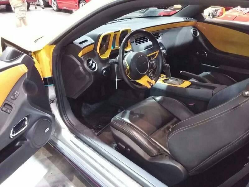 2nd Image of a 2010 CHEVROLET CAMARO 2SS