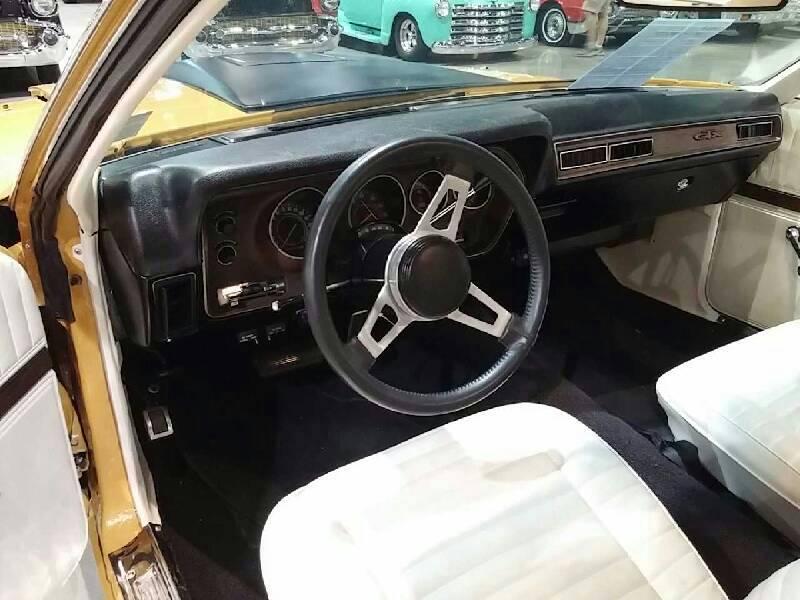 3rd Image of a 1971 PLYMOUTH .