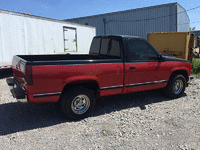 Image 2 of 8 of a 1995 CHEVROLET SIERRA C1500