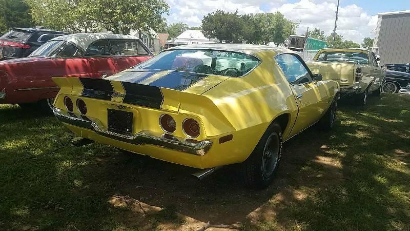 3rd Image of a 1971 CHEVROLET CAMARO