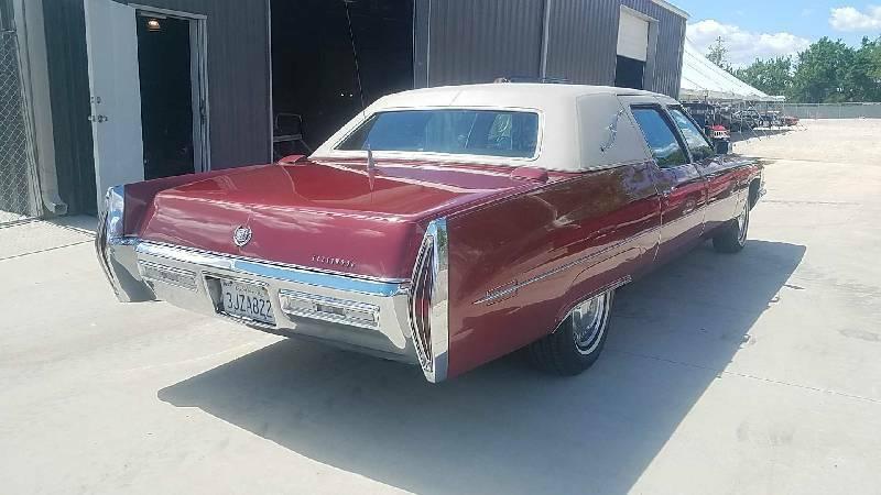2nd Image of a 1971 CADILLAC FLEETWOOD LIMO