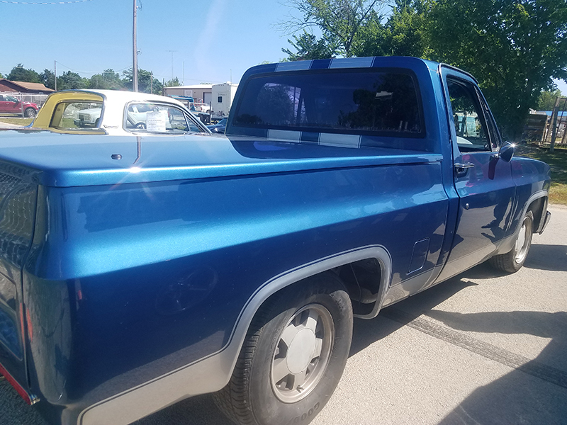 3rd Image of a 1982 CHEVROLET C10