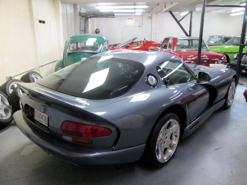 1st Image of a 2000 DODGE VIPER GTS