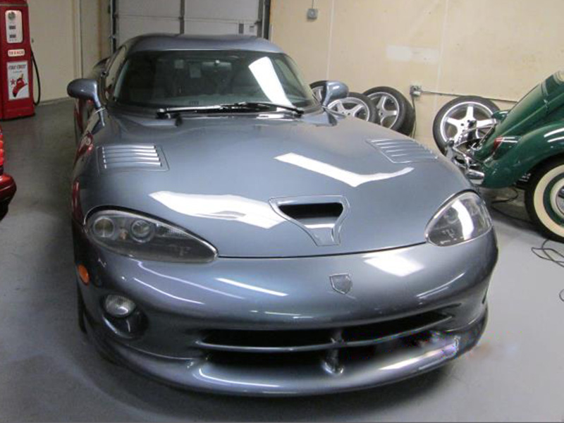 2nd Image of a 2000 DODGE VIPER GTS