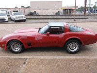 Image 4 of 6 of a 1982 CHEVROLET CORVETTE