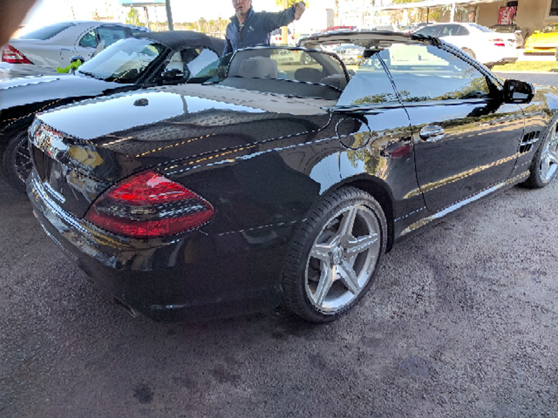 2nd Image of a 2009 MERCEDES-BENZ SL-CLASS SL550