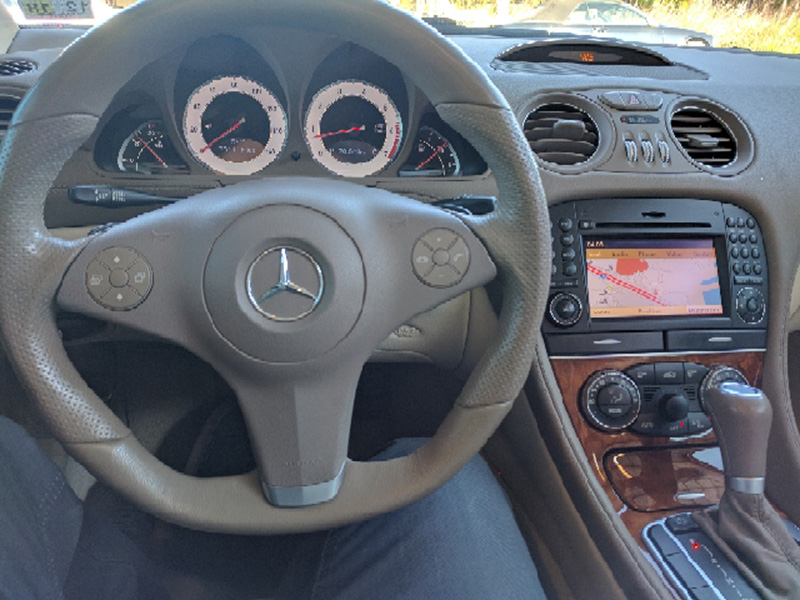 8th Image of a 2009 MERCEDES-BENZ SL-CLASS SL550