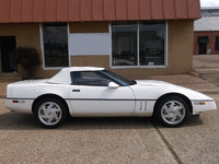 Image 3 of 6 of a 1988 CHEVROLET CORVETTE